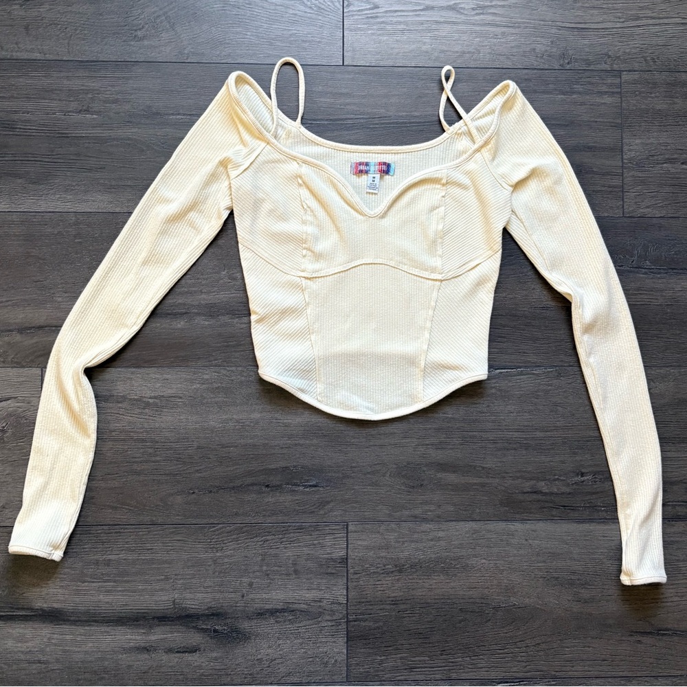 Urban Outfitters Women’s Ivory Long Sleeve Cropped Ribbed V-Neck Shirt Size M